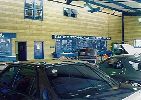 home_dyno_room.jpg (52211 bytes)
